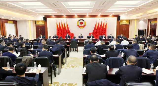 赵一德参加省政协十三届一次会议专题（联组）讨论